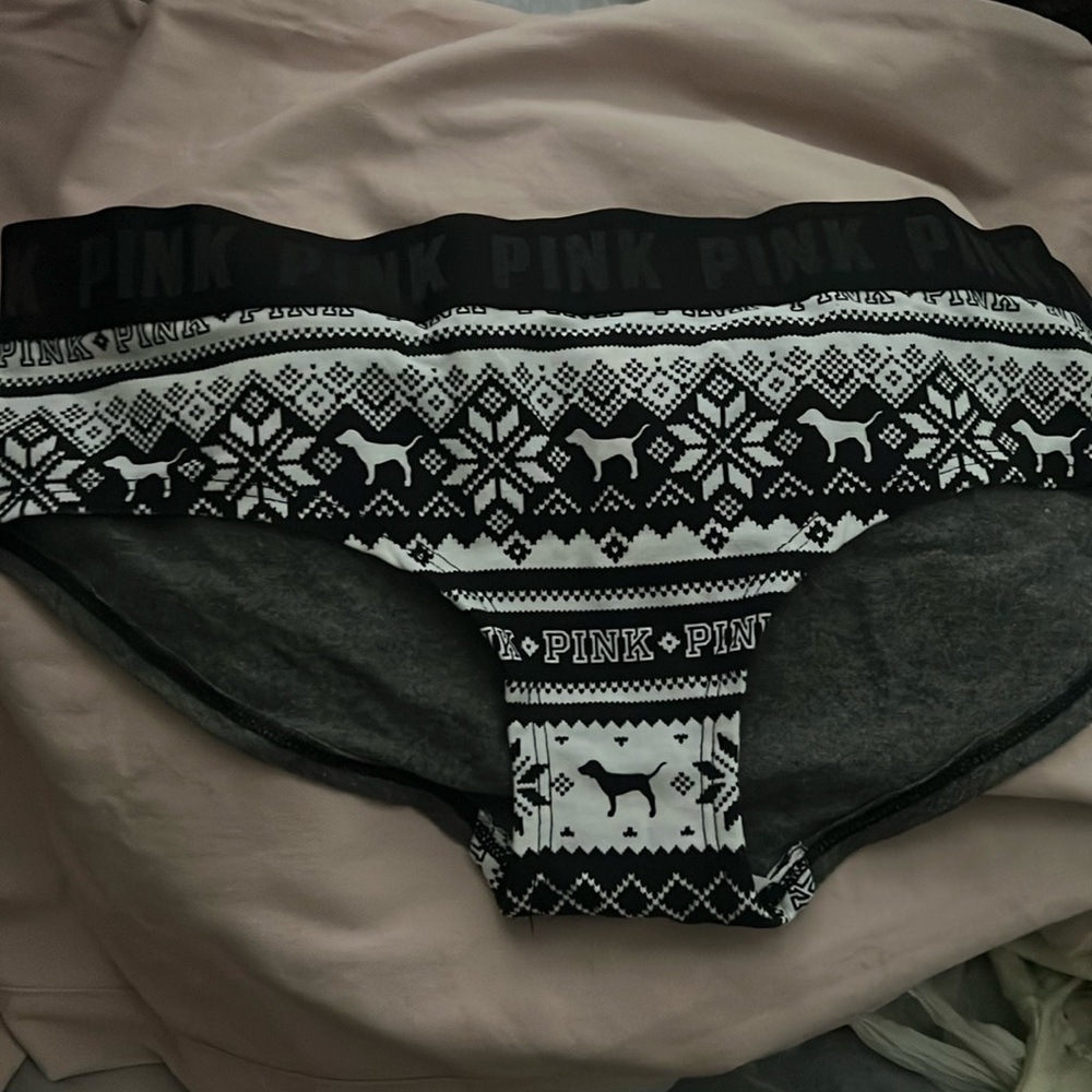 VS PINK Fair Isle Dog Print with Candy Cane Hearts